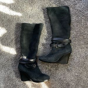 Lambs wool heeled boots